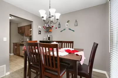 4022 Oxford Court, Streamwood, IL 60107 - Photo 8