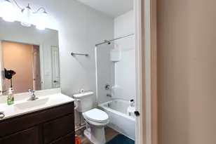 242 Sussex Ln, North Aurora, IL 60542 - Photo 32