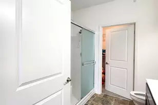 242 Sussex Ln, North Aurora, IL 60542 - Photo 14