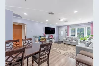 920 Suffolk Avenue, Westchester, IL 60154 - Photo 2