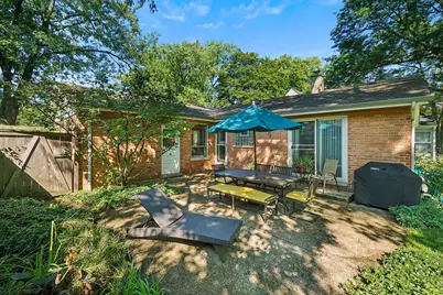1041 Cedar Lane, Northbrook, IL 60062 - Photo 16