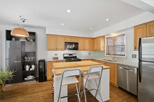 1041 Cedar Ln, Northbrook, IL 60062 - Photo 6