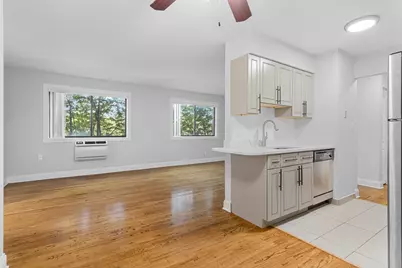 7545 N Winchester Avenue #303, Chicago, IL 60626 - Photo 2