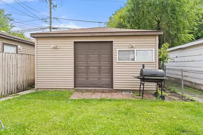 9149 S Dante Avenue, Chicago, IL 60619 - Photo 10