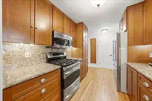 235 Cumnor Ave, Glen Ellyn, IL 60137 - Photo 10