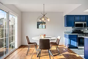 19424 Cypress Dr, Country Club Hills, IL 60478 - Photo 4