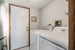 19424 Cypress Dr, Country Club Hills, IL 60478 - Photo 8