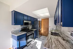 19424 Cypress Dr, Country Club Hills, IL 60478 - Photo 6