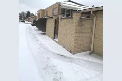 8800 S Merrill Avenue, Chicago, IL 60617 - Photo 4