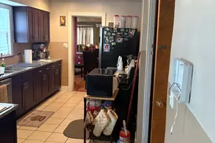 8800 S Merrill Ave, Chicago, IL 60617 - Photo 14