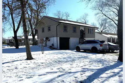 543 Ridge Circle, Streamwood, IL 60107 - Photo 2