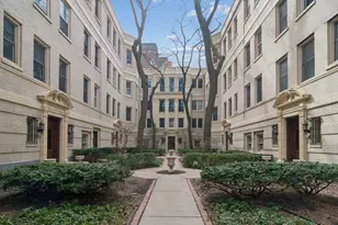 435 W Aldine Ave, Chicago, IL 60657 - Photo 1