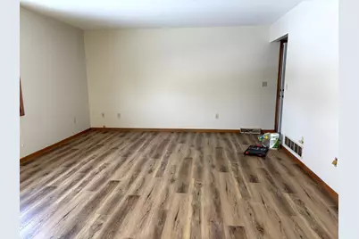 310 Carriage Drive, Morris, IL 60450 - Photo 6