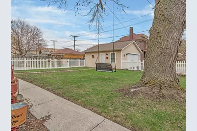 313 N Raynor Avenue, Joliet, IL 60435 - Photo 2