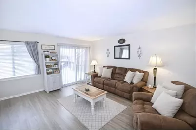 1716 Pine Street, McHenry, IL 60051 - Photo 4