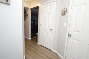 1716 Pine St, McHenry, IL 60051 - Photo 10