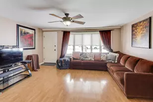 440 W Meadow Ave, Lombard, IL 60148 - Photo 2