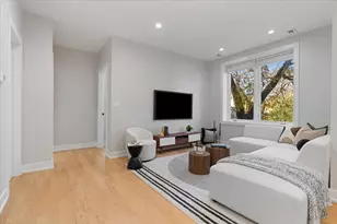 3653 W Barry Ave, Chicago, IL 60618 - Photo 10