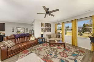 1013 Fitzwilliam Wy, North Aurora, IL 60542 - Photo 16