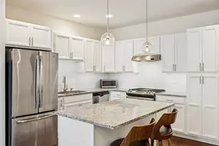 964 Station Blvd, Aurora, IL 60504 - Photo 4