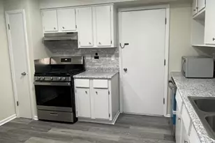 212 Collen Dr, Lombard, IL 60148 - Photo 14