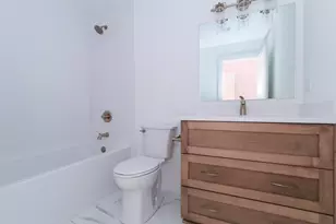 27W151 48th St, Naperville, IL 60540 - Photo 22