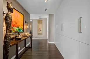 200 E Delaware Pl, Chicago, IL 60611 - Photo 4