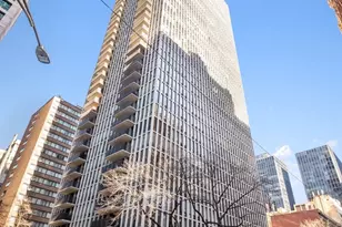 200 E Delaware Pl, Chicago, IL 60611 - Photo 2