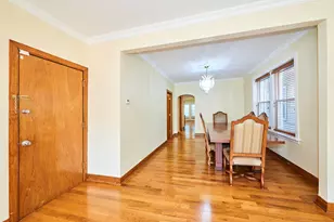 3222 W Warner Ave, Chicago, IL 60618 - Photo 6