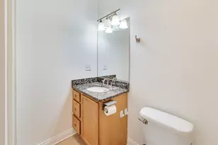 1340 W Greenleaf Ave, Chicago, IL 60626 - Photo 18