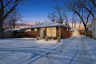 1003 Plaza Dr, Joliet, IL 60435 - Photo 4