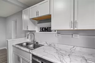 3614 Linneman St, Glenview, IL 60025 - Photo 12