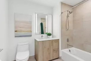 211 N Harbor Dr, Chicago, IL 60601 - Photo 24