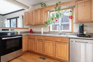 1511 Waverly Pl, Joliet, IL 60435 - Photo 8