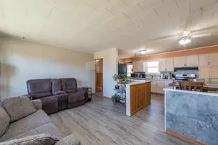 1115 Hillwood Cir, Round Lake Beach, IL 60073 - Photo 4