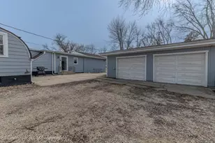 312 E Railroad St, Kingston, IL 60145 - Photo 4