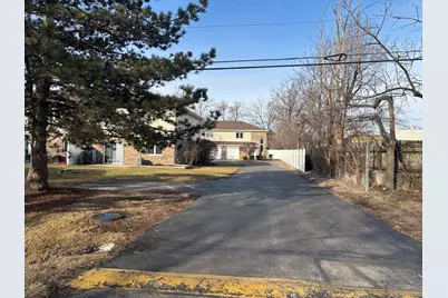 10956 S 76 Avenue #H, Palos Hills, IL 60465 - Photo 2