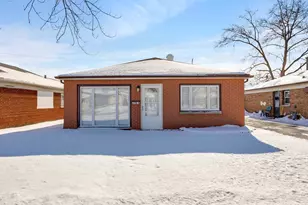 3161 W Park Ln Dr, Merrionette Park, IL 60803 - Photo 2