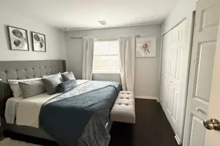 9430 Bay Colony Dr, Des Plaines, IL 60016 - Photo 8