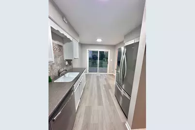 652 E Whispering Oaks Court #652, Palatine, IL 60074 - Photo 6