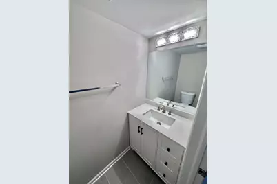 652 E Whispering Oaks Court #652, Palatine, IL 60074 - Photo 10