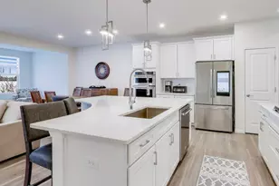 579 Watercress Dr, Aurora, IL 60504 - Photo 8