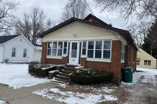 310 S Murdock St, Streator, IL 61364 - Photo 2