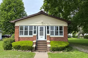 310 S Murdock St, Streator, IL 61364 - Photo 1