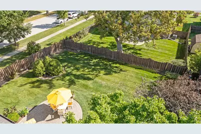 2439 N Windsor Drive, Arlington Heights, IL 60004 - Photo 36