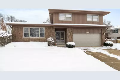 2439 N Windsor Drive, Arlington Heights, IL 60004 - Photo 1