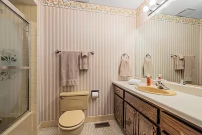 2439 N Windsor Drive, Arlington Heights, IL 60004 - Photo 18