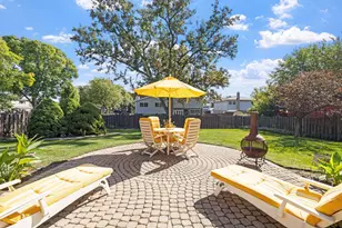 2439 N Windsor Dr, Arlington Heights, IL 60004 - Photo 22