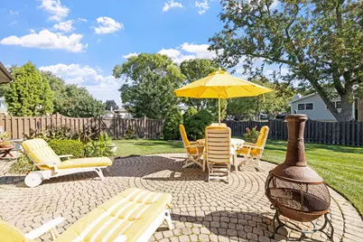 2439 N Windsor Drive, Arlington Heights, IL 60004 - Photo 26