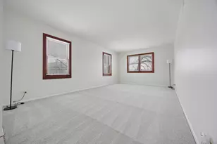 1724 Fayette Walk, Hoffman Estates, IL 60169 - Photo 4